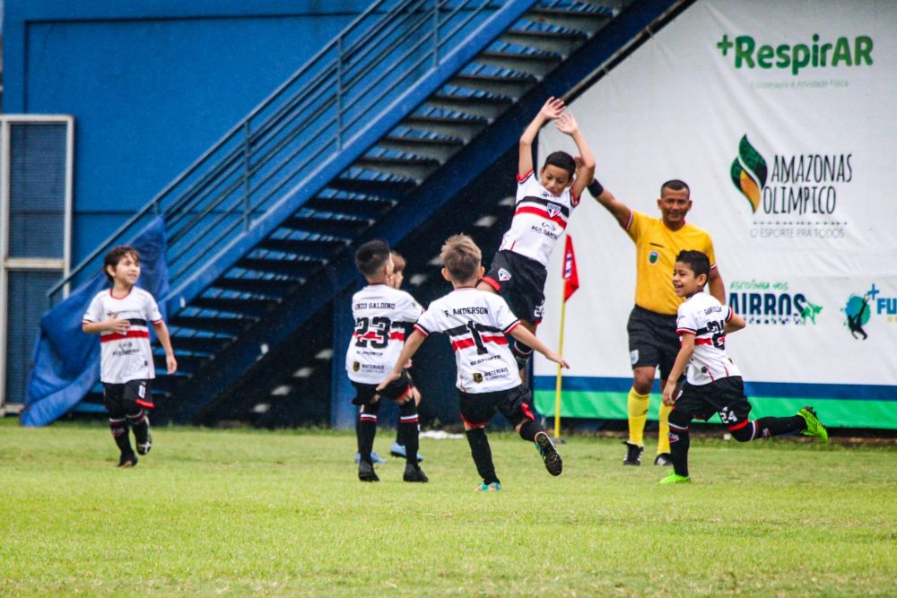 Campeonato Amazonense Sub08 começa com vitória do São Paulo AM e disputa acirrada entre equipes Campeonato Amazonense Sub08 começa com vitória do São Paulo AM e disputa acirrada entre equipes