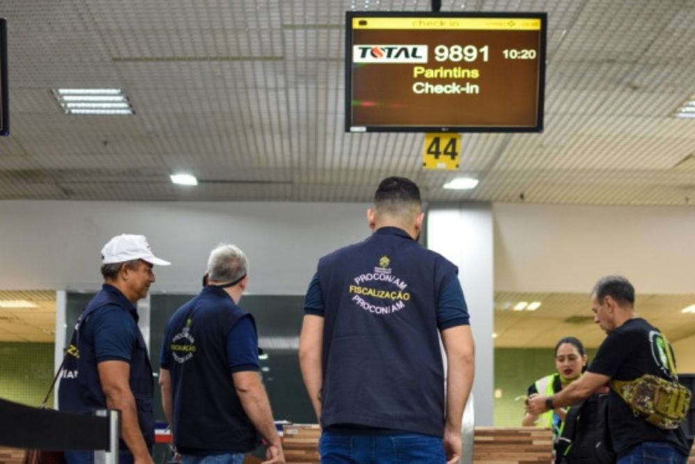 Procon-AM alerta passageiros sobre atrasos, cancelamentos e bagagens em voos com destino a Parintins Procon-AM alerta passageiros sobre atrasos, cancelamentos e bagagens em voos com destino a Parintins