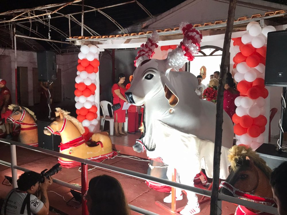 Boi Garantido honra promessa a São João com fé, emoção e tradição na Baixa da Xanda Boi Garantido honra promessa a São João com fé, emoção e tradição na Baixa da Xanda