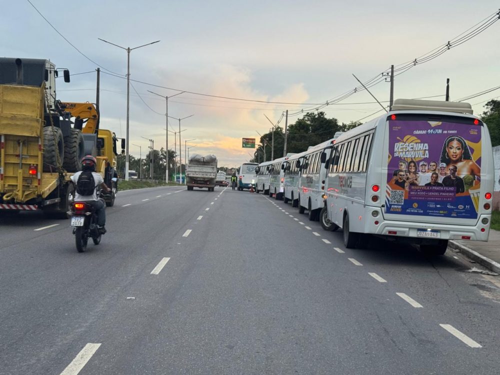 Fiscalização aborda 15 ônibus e remove transportes irregulares da zona Oeste de Manaus Fiscalização aborda 15 ônibus e remove transportes irregulares da zona Oeste de Manaus