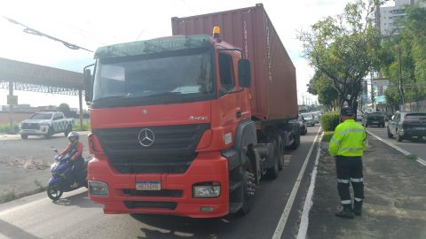 Operação do IMMU autua 29 veículos por irregularidades na avenida Ephigênio Salles