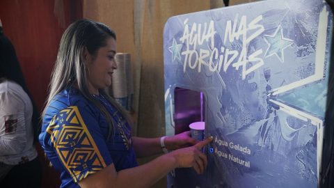 Turistódromo de Parintins tem espaço instagramável com hidratação gratuita e copos temáticos