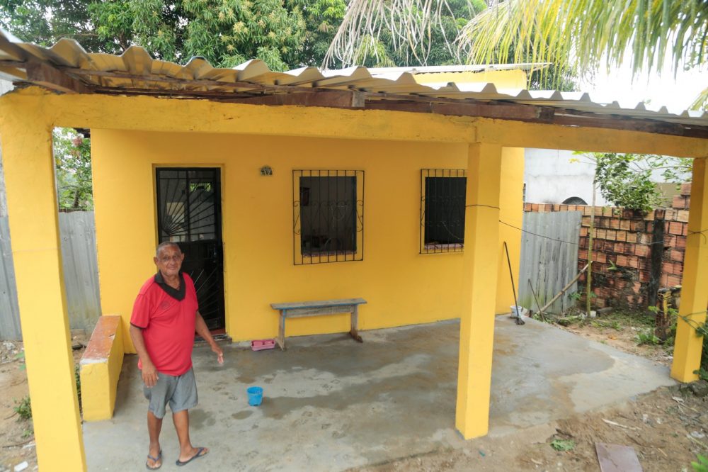Programa “Casa Manauara” entrega mais 10 residências reformadas na zona Norte de Manaus Programa “Casa Manauara” entrega mais 10 residências reformadas na zona Norte de Manaus