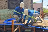 Cheia do Rio Negro leva à adaptação de tubulações em áreas vulneráveis de Manaus