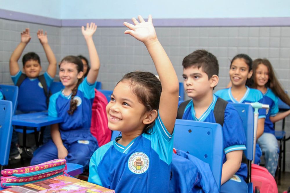 Volta às aulas marca retorno de 250 mil alunos às escolas municipais de Manaus Volta às aulas marca retorno de 250 mil alunos às escolas municipais de Manaus