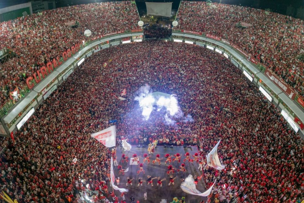 Garantido lota o Sambódromo em celebração ao 33º título e despedida de item oficial
