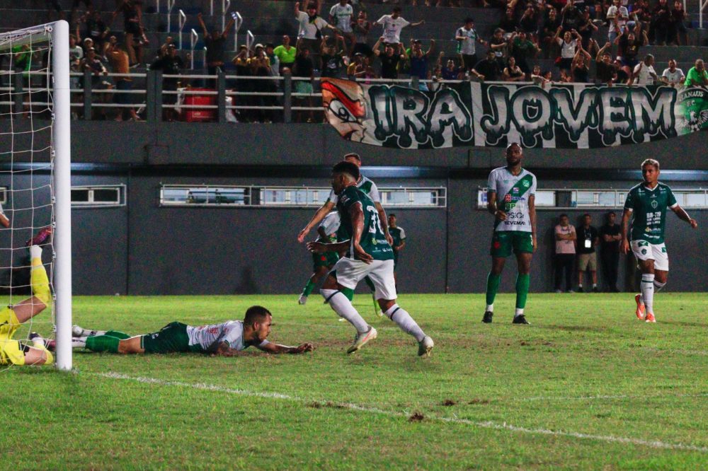 De virada, Manaus FC bate a Tuna Luso e volta ao G4 da S&eacute;rie D