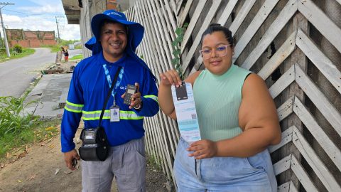 Pagamento da conta de água agora pode ser feito com Pix ou cartão diretamente com leituristas, em Manaus