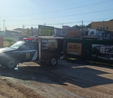 Corpo é encontrado por populares na avenida Manaus 2000