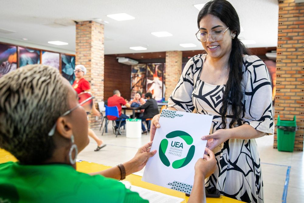 UEA investe na qualifica&ccedil;&atilde;o de secret&aacute;rios para melhorar gest&atilde;o acad&ecirc;mica.