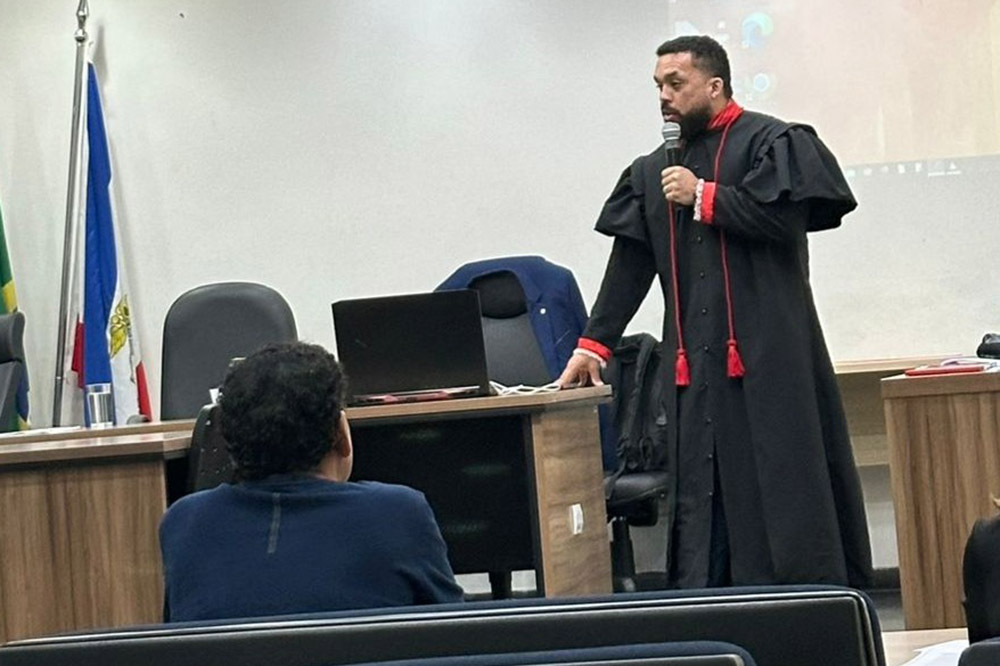 Acusado de atirar em homem na Praça 14 é condenado a seis anos de prisão Acusado de atirar em homem na Praça 14 é condenado a seis anos de prisão