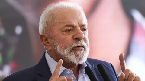Governo Lula é mal avaliado por quase metade da população, diz Atlas.