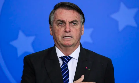 Bolsonaro nega envolvimento em atos de 8 de janeiro