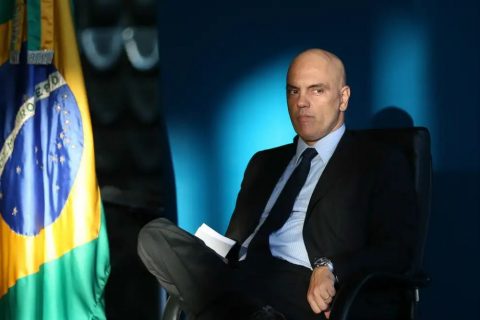 Moraes afirma que Bolsonaro confessou tentativa de obstrução de Justiça