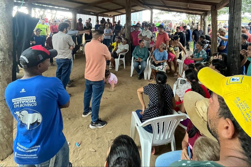 Defensoria acompanha situação de famílias na ocupação Marielle Franco, em Boca do Acre Defensoria acompanha situação de famílias na ocupação Marielle Franco, em Boca do Acre