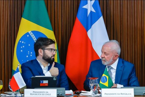 Lula participa de cúpula no Chile em defesa da democracia na América Latina.