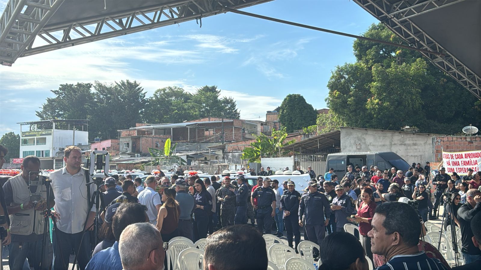 Suposto artefato explosivo em viatura aciona protocolo de seguran&ccedil;a durante evento do Governo do Amazonas