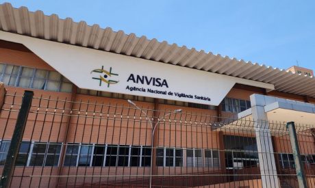 Anvisa apreende lote falso de chá e manda recolher suplementos irregulares