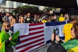 Apoiadores de Bolsonaro realizam protestos em várias cidades após tornozeleira eletrônica.