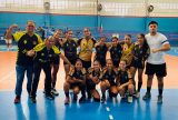 Parintins derrota tricampeãs no handebol infantil feminino e garante vaga na semifinal dos JEAs 2025