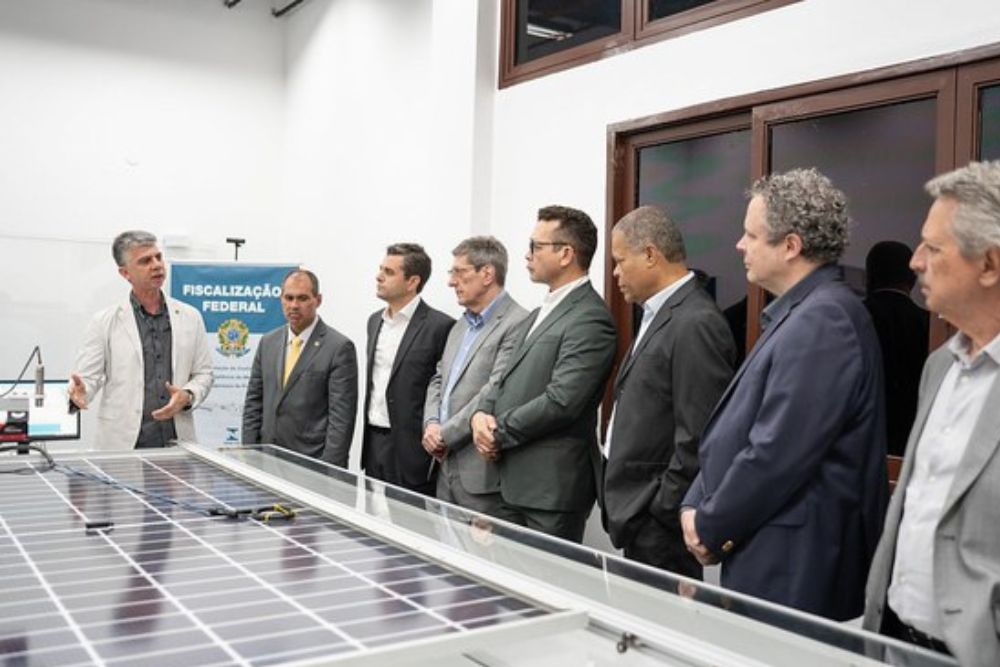 Inmetro amplia atuação com novo laboratório para testes em painéis solares Inmetro amplia atuação com novo laboratório para testes em painéis solares