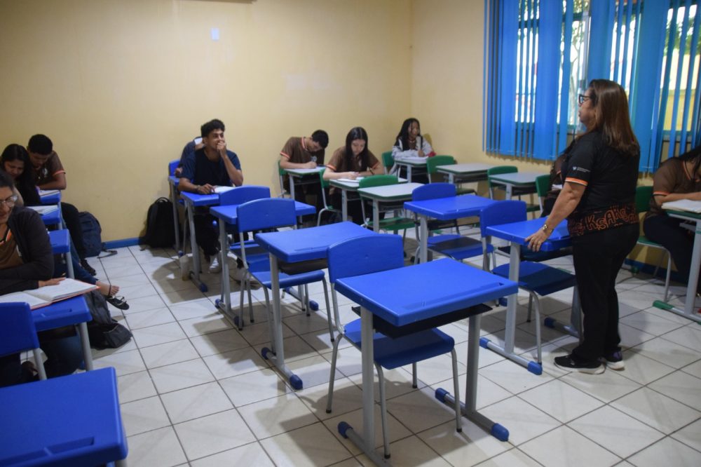 Escola Aldair Kimura retoma cursos de Libras, Inglês, Espanhol e Informática em Parintins Escola Aldair Kimura retoma cursos de Libras, Inglês, Espanhol e Informática em Parintins