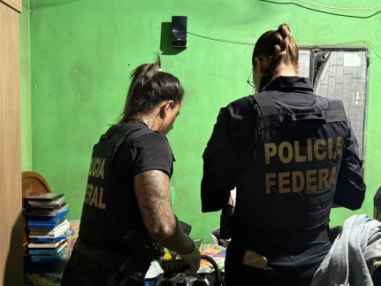 PF prende homem por armazenar e compartilhar pornografia infantil em Manaus