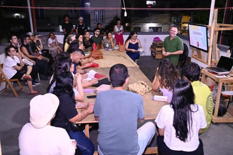 Curso de cenografia oferece formação prática e gratuita para artistas em Manaus