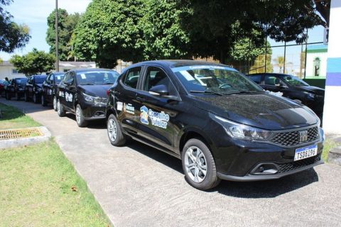 Prefeitura reforça estrutura dos Conselhos Tutelares com entrega de dez veículos
