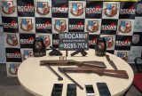 PM apreende arsenal em galpão usado como oficina de sucata em Manaus