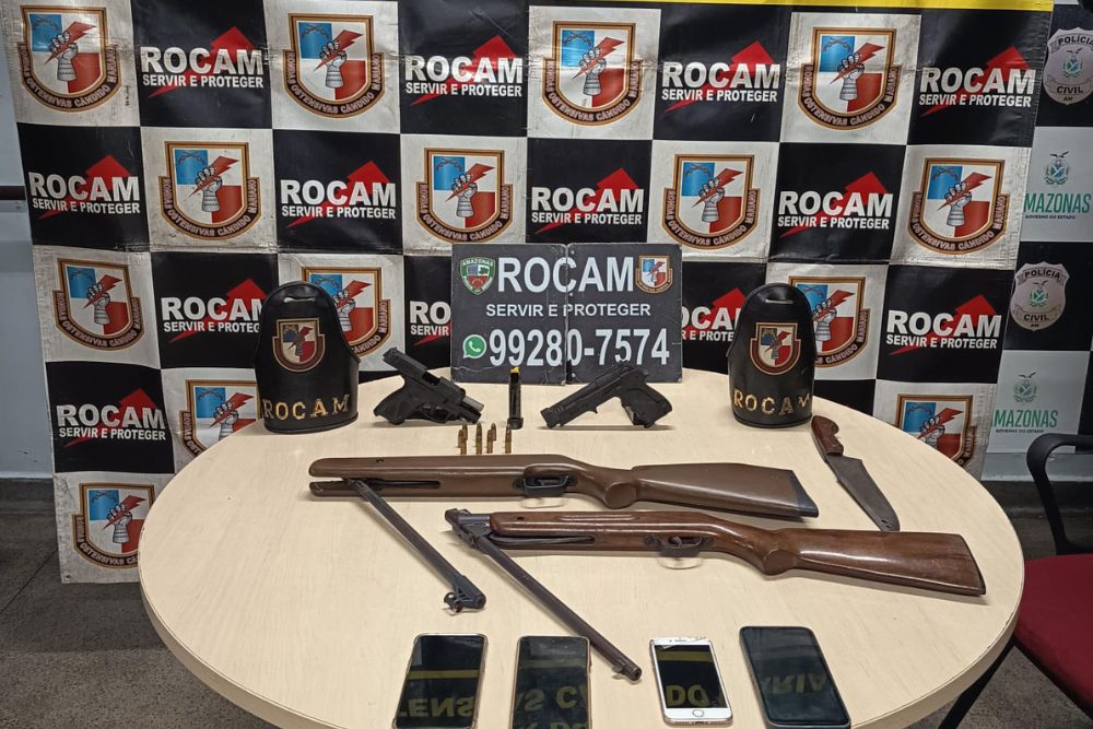 PM apreende arsenal em galp&atilde;o usado como oficina de sucata em Manaus