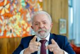 Lula afirma que Brasil é soberano e repudia interferência dos Estados Unidos