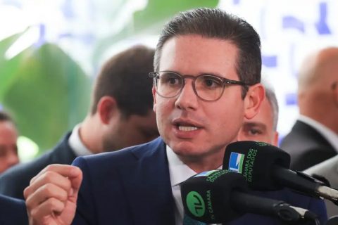 Hugo Motta condena sanções externas a autoridades brasileiras