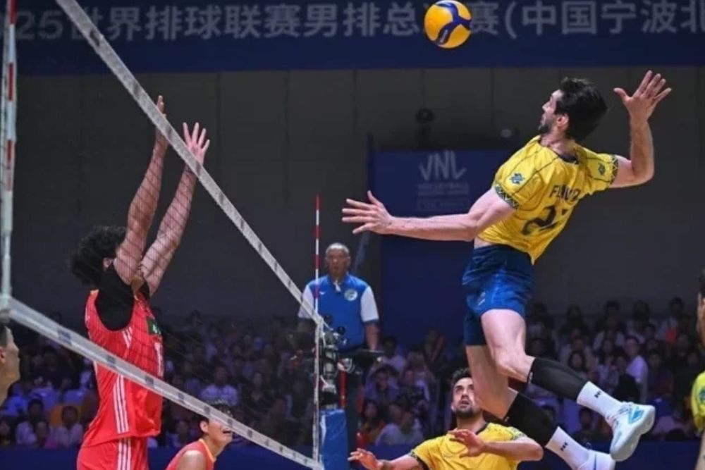 Vôlei: Brasil é superado pela Polônia e disputa bronze com Eslovênia Vôlei: Brasil é superado pela Polônia e disputa bronze com Eslovênia
