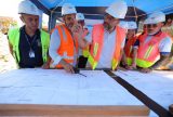 Wilson Lima acompanha obras de sistema de abastecimento de água em Codajás