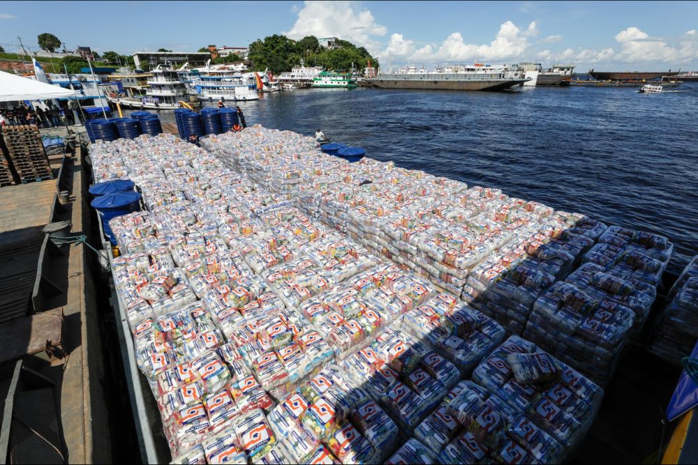 Cheia afeta mais de 139 mil famílias no Amazonas; estado já distribuiu ajuda humanitária Cheia afeta mais de 139 mil famílias no Amazonas; estado já distribuiu ajuda humanitária