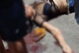 Mulher fica gravemente ferida em acidente de moto em Tefé (AM)