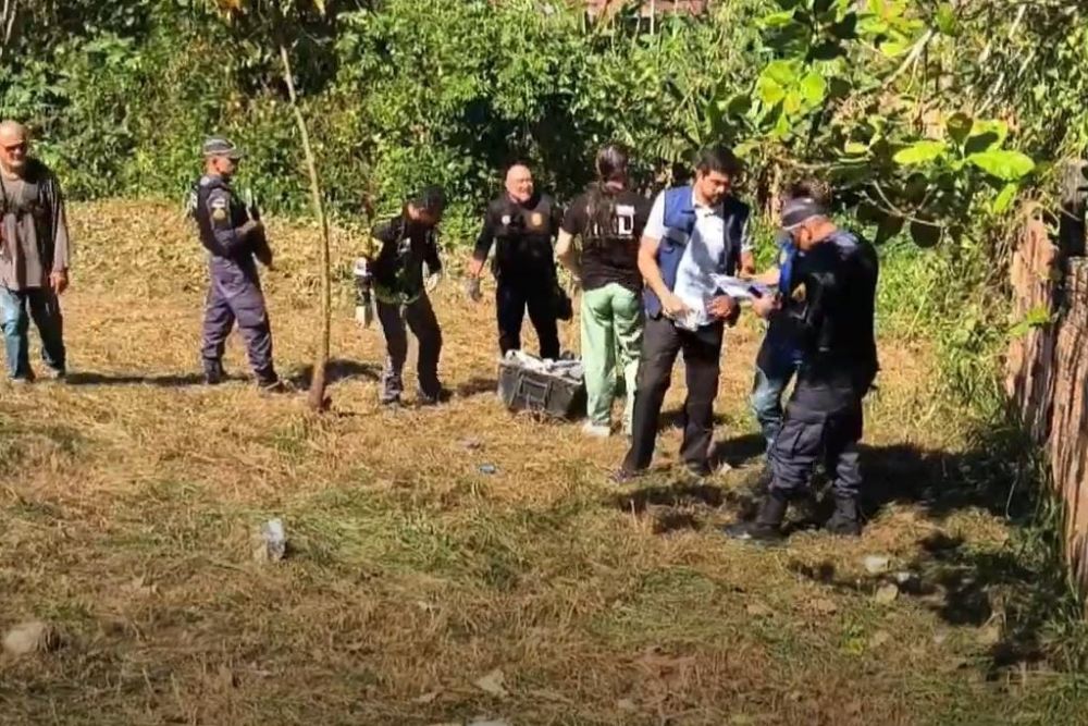 Corpo de mulher com sinais de possível violência é encontrado em mata na zona norte de Manaus Corpo de mulher com sinais de possível violência é encontrado em mata na zona norte de Manaus