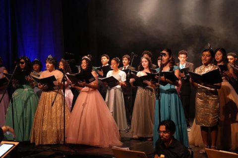 Coral Infantojuvenil Claudio Santoro encanta com “Musicais Inesquecíveis” no Teatro da Instalação