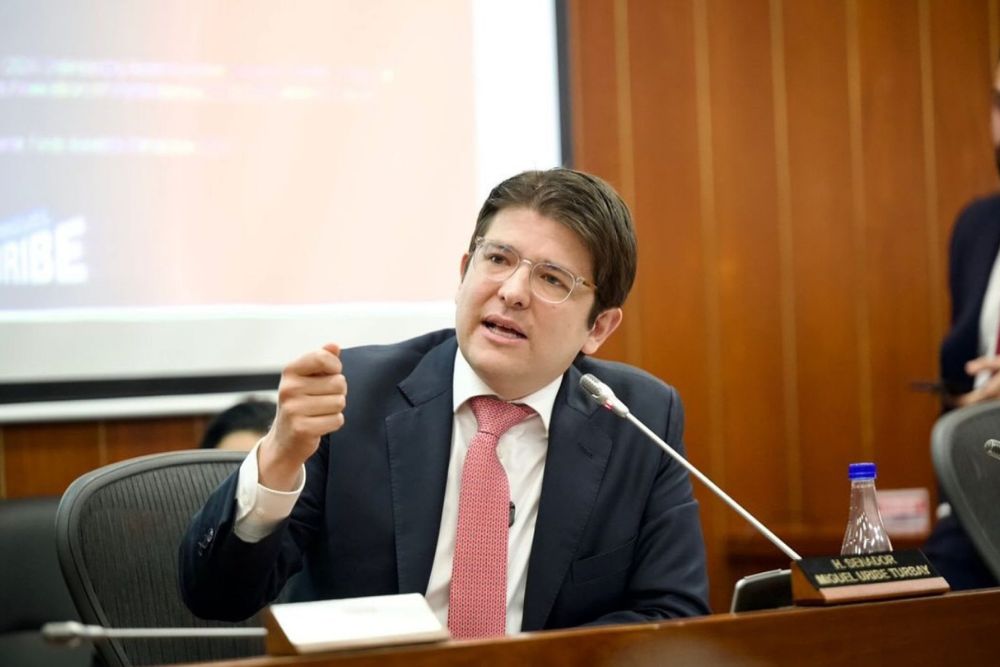 Morre senador colombiano Miguel Uribe, v&iacute;tima de atentado a tiros durante campanha presidencial