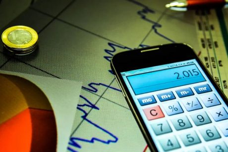 Mercado mantém estáveis projeções para inflação e PIB