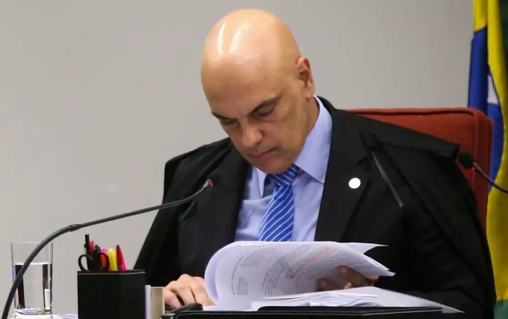 Moraes ordena prisão de condenado que retirou tornozeleira eletrônica