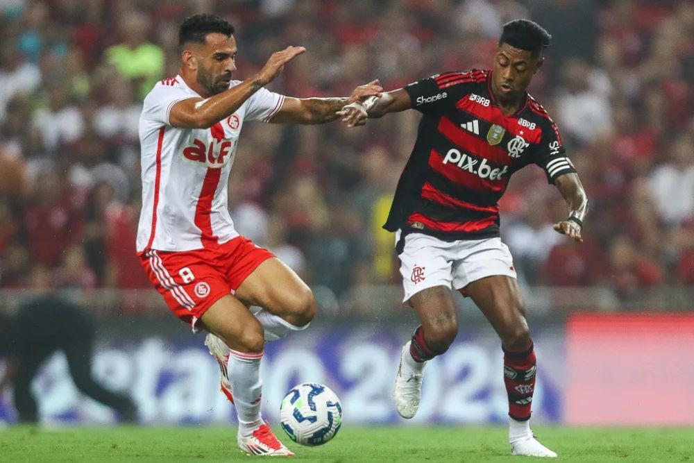 Flamengo e Internacional abrem s&eacute;rie de tr&ecirc;s confrontos decisivos no Maracan&atilde;