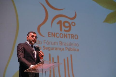 Governador Wilson Lima apresenta avanços no combate à criminalidade no Fórum de Segurança Pública em Manaus