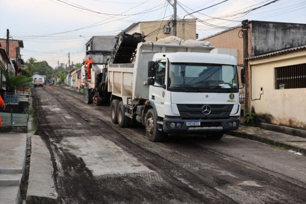 Recapeamento da rua Monte Aimoré é iniciado no bairro Monte das Oliveiras Recapeamento da rua Monte Aimoré é iniciado no bairro Monte das Oliveiras