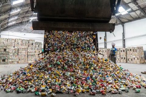 Brasil alcança 97,3% de reciclagem de latinhas de alumínio em 2024