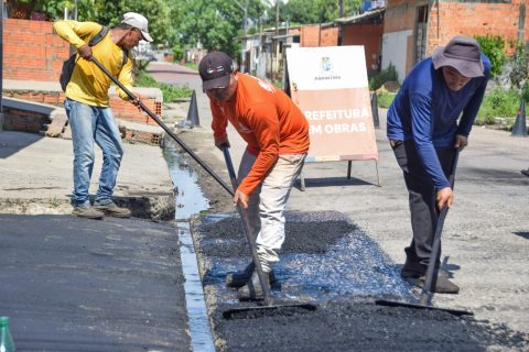Prefeitura de Parintins intensifica obras de asfaltamento nos bairros