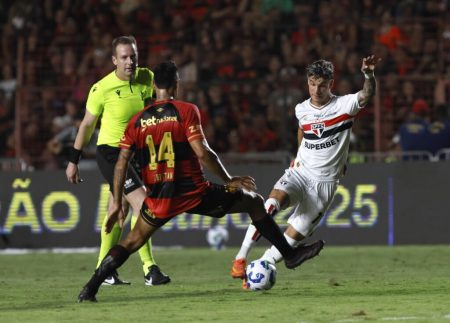São Paulo empata com Sport na Ilha do Retiro em jogo marcado por falha de goleiro