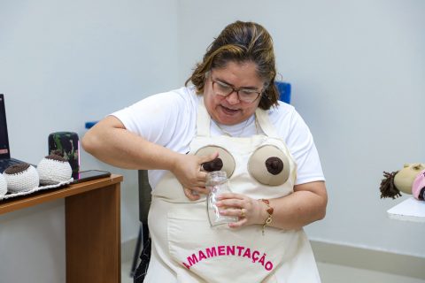 Campanha 'Agosto Dourado' reforça importância do aleitamento materno em Manaus