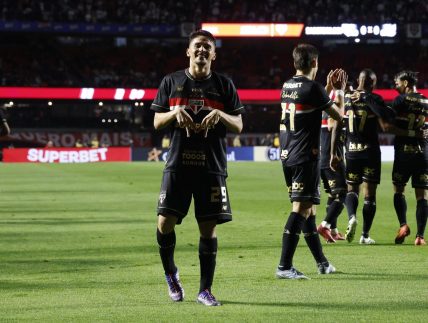 São Paulo supera Atlético-MG no Morumbi e encerra jejum de vitórias no confronto